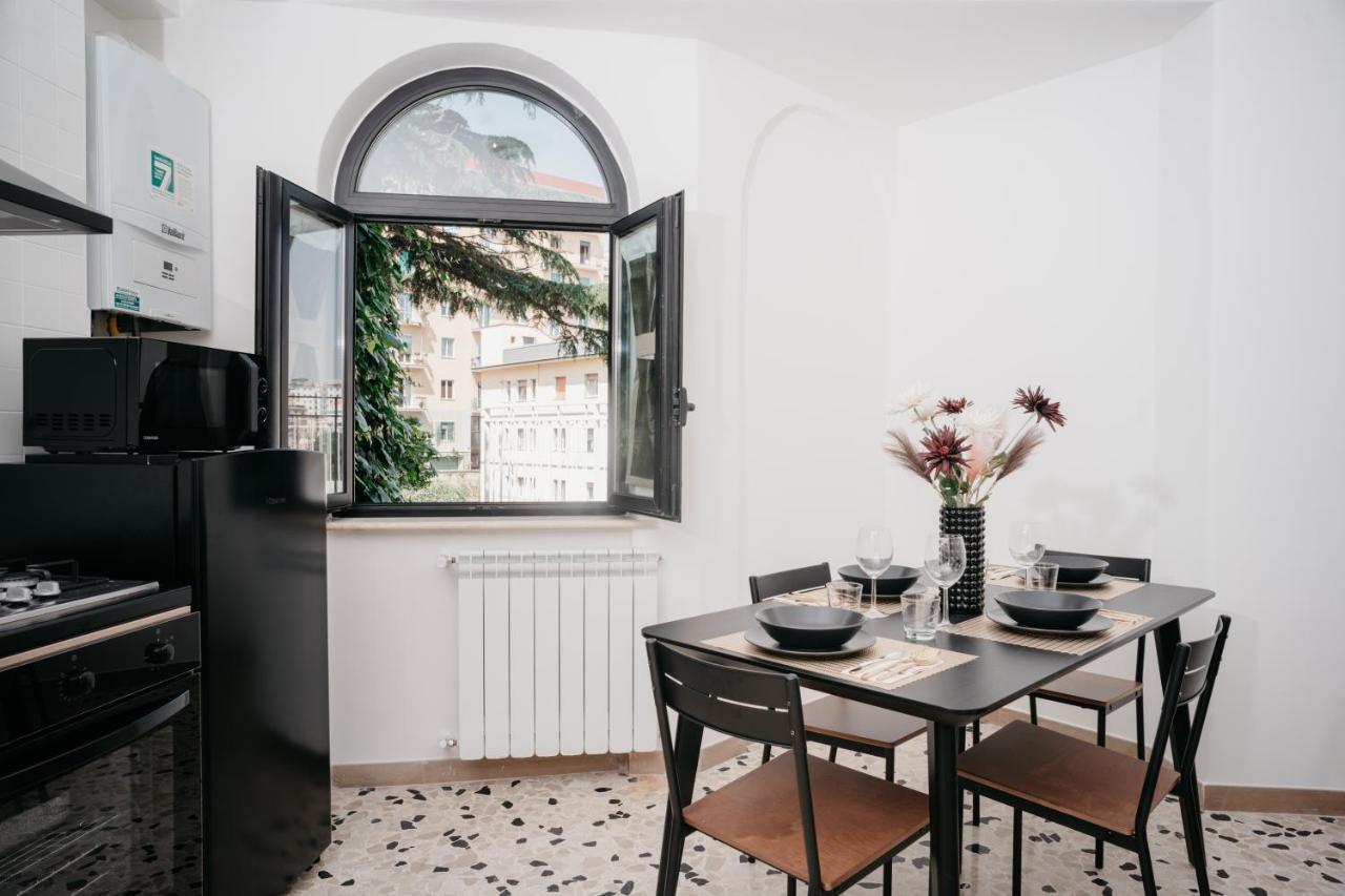 Il Cortile By Vista Napoli Aparthotel Exterior photo