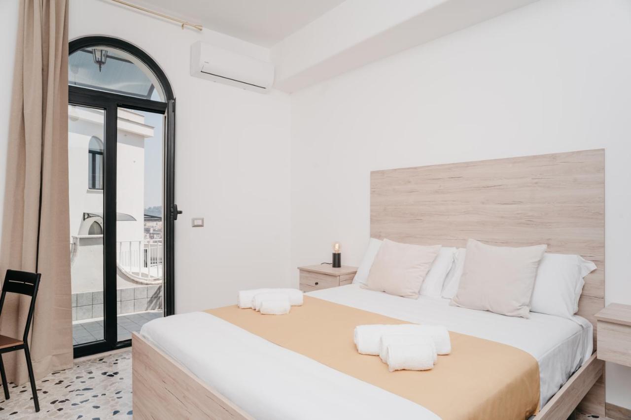 Il Cortile By Vista Napoli Aparthotel Exterior photo